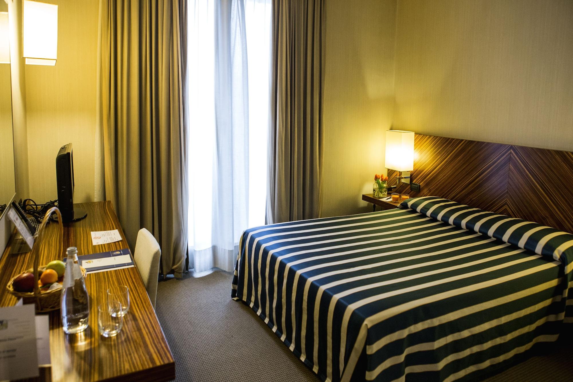 Mh Hotel Piacenza Fiera Luaran gambar
