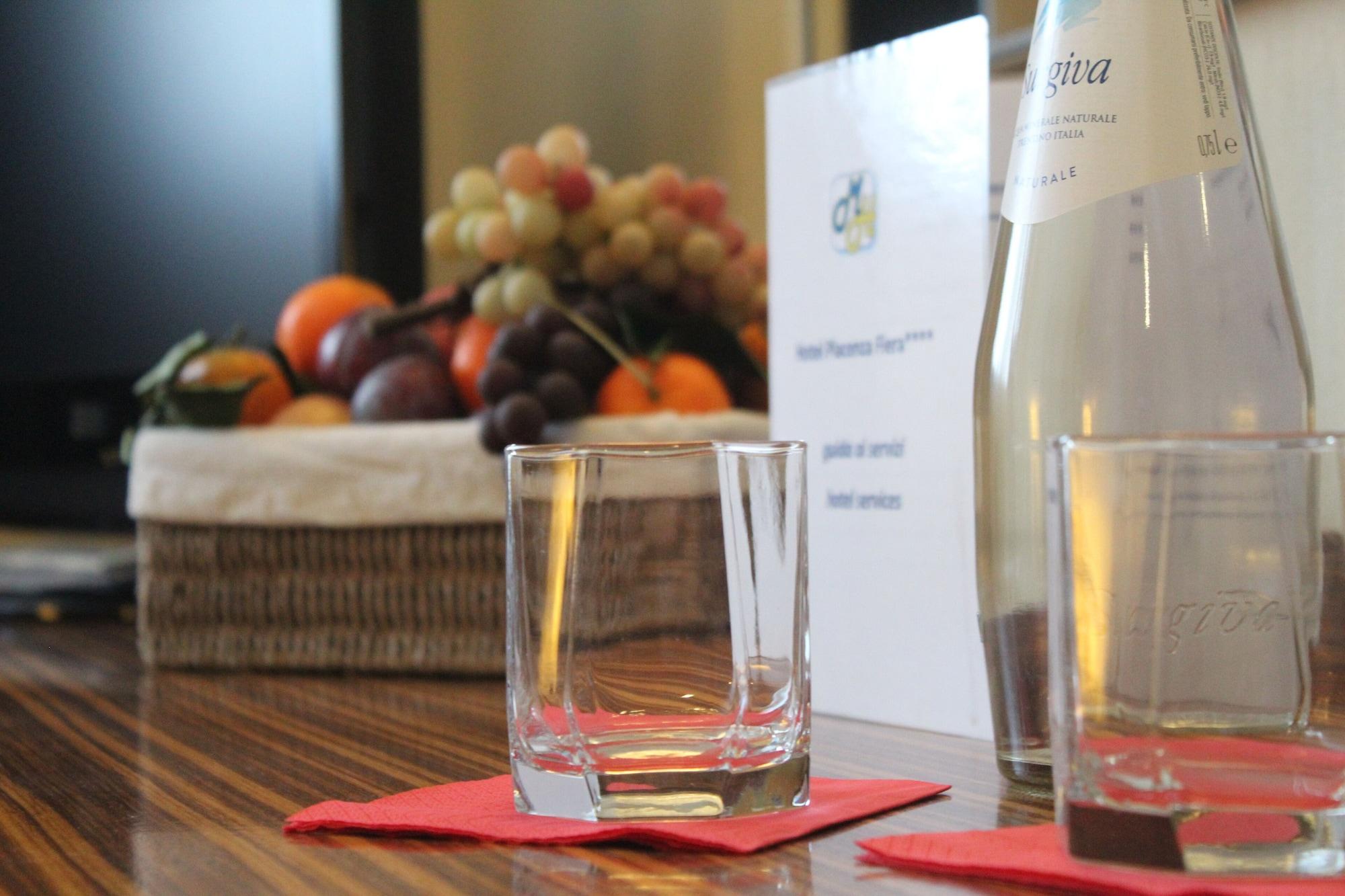 Mh Hotel Piacenza Fiera Luaran gambar